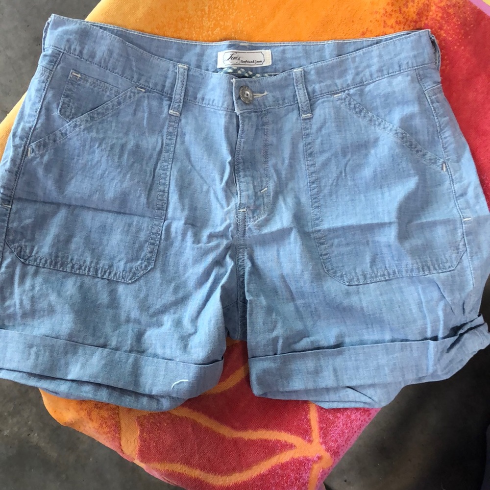 Levi shorts